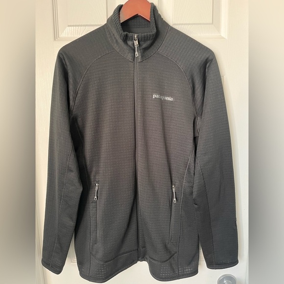 Women’s Patagonia W’s R1 Full Zip Jacket With Polartec Large - Picture 2 of 11
